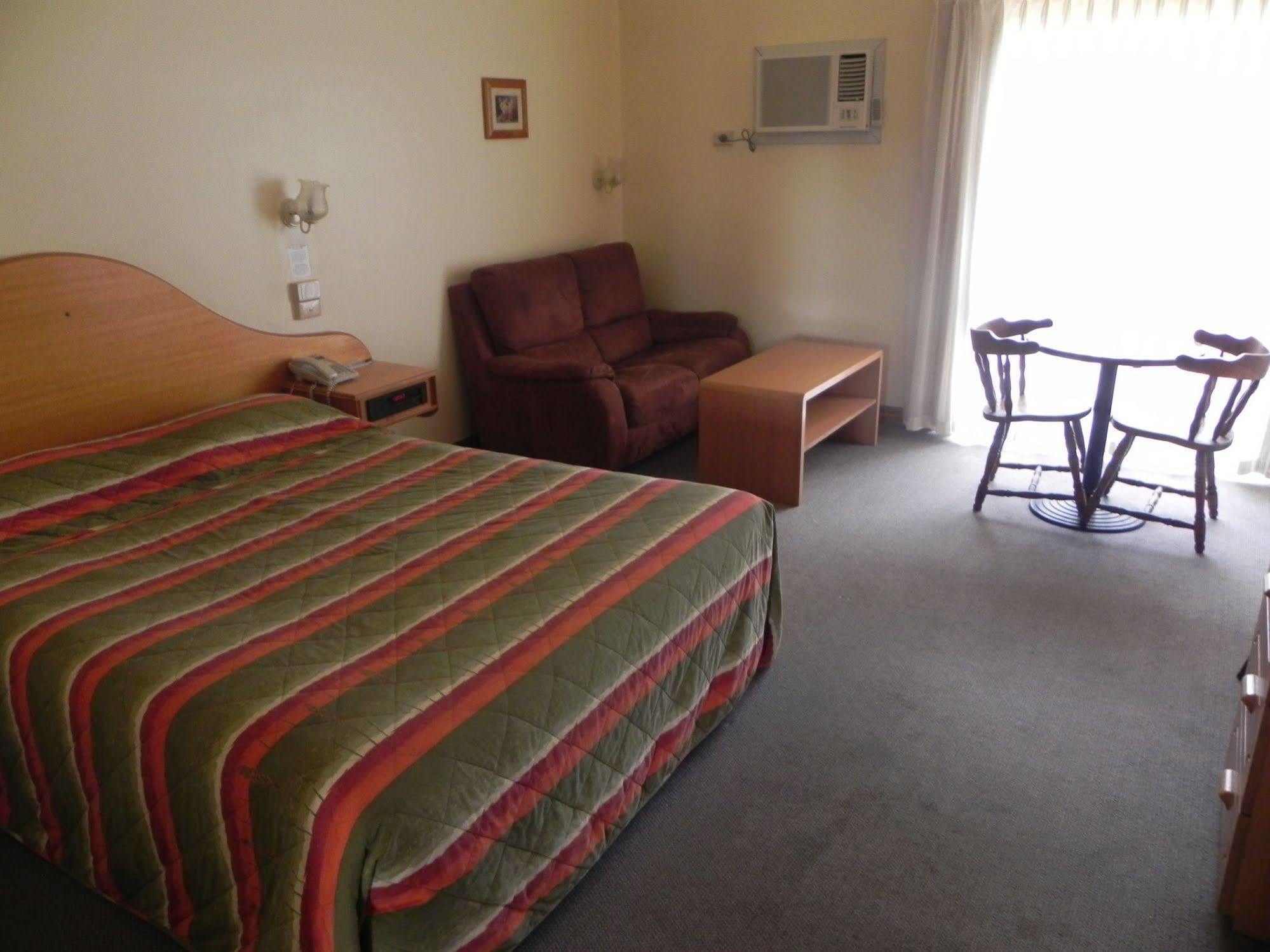 Motel St Georges Motor 3*