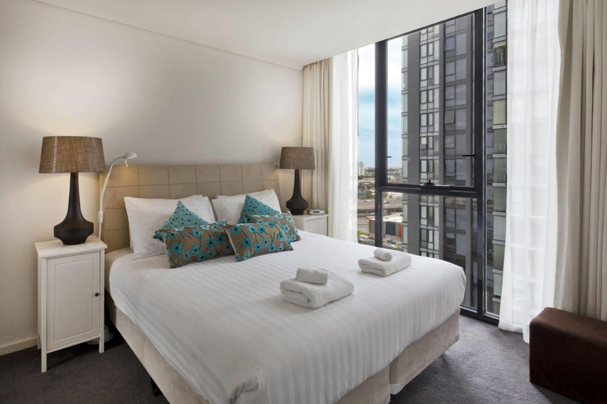 Bayviews Apartment