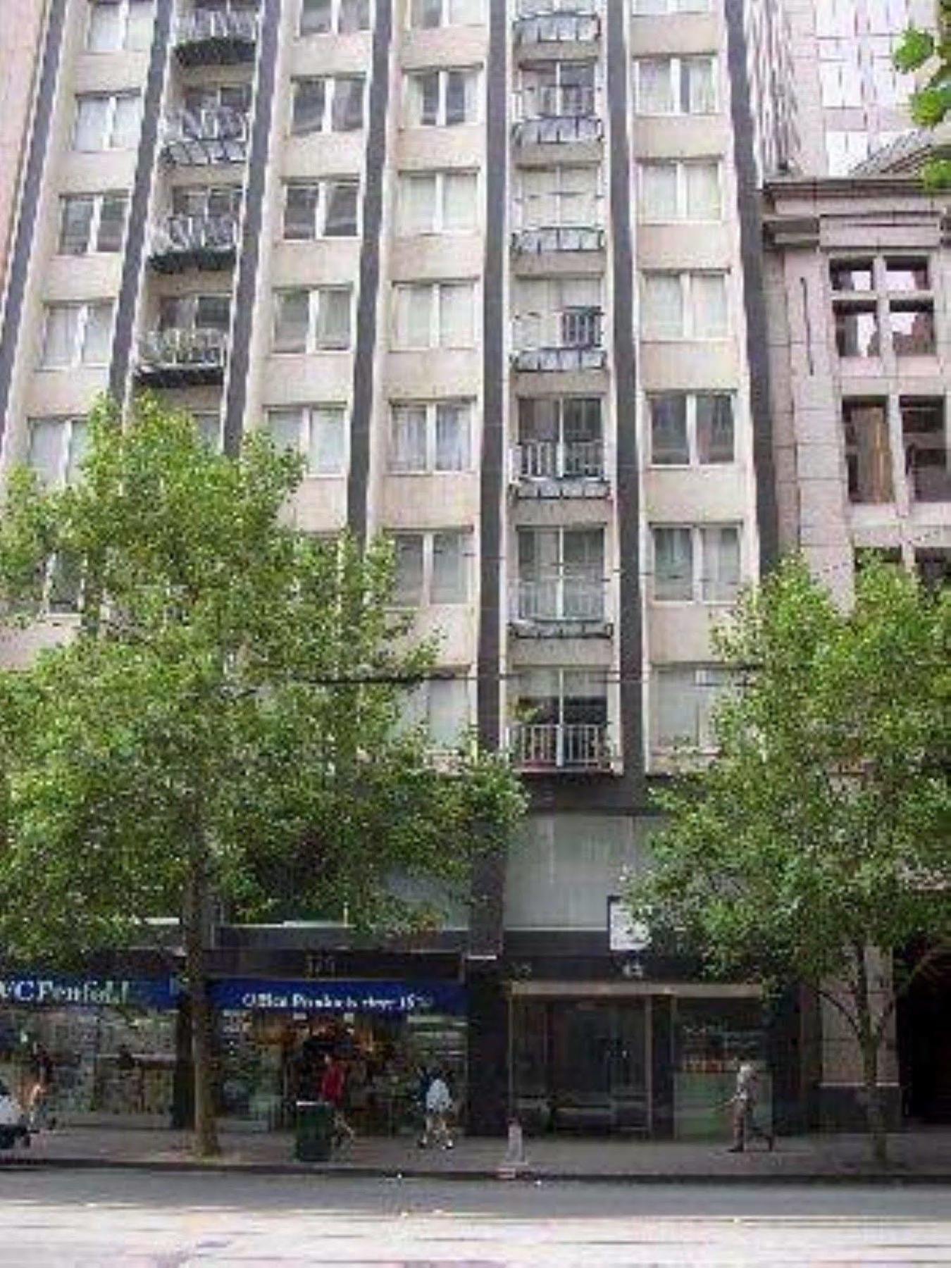 Aparthotel Plum Serviced Collins Street 4*