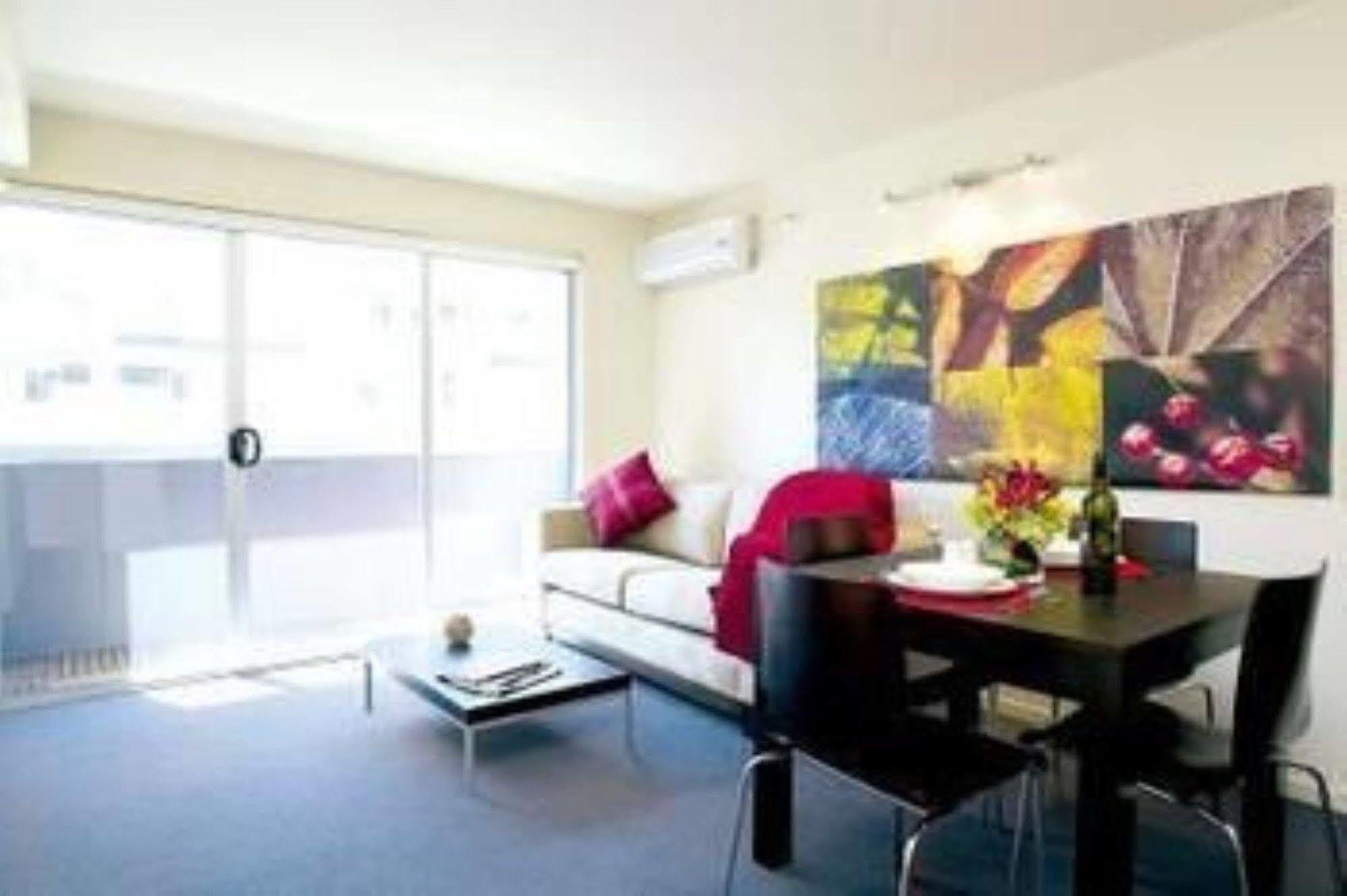 Plum Serviced Collins Street 4* Melbourne