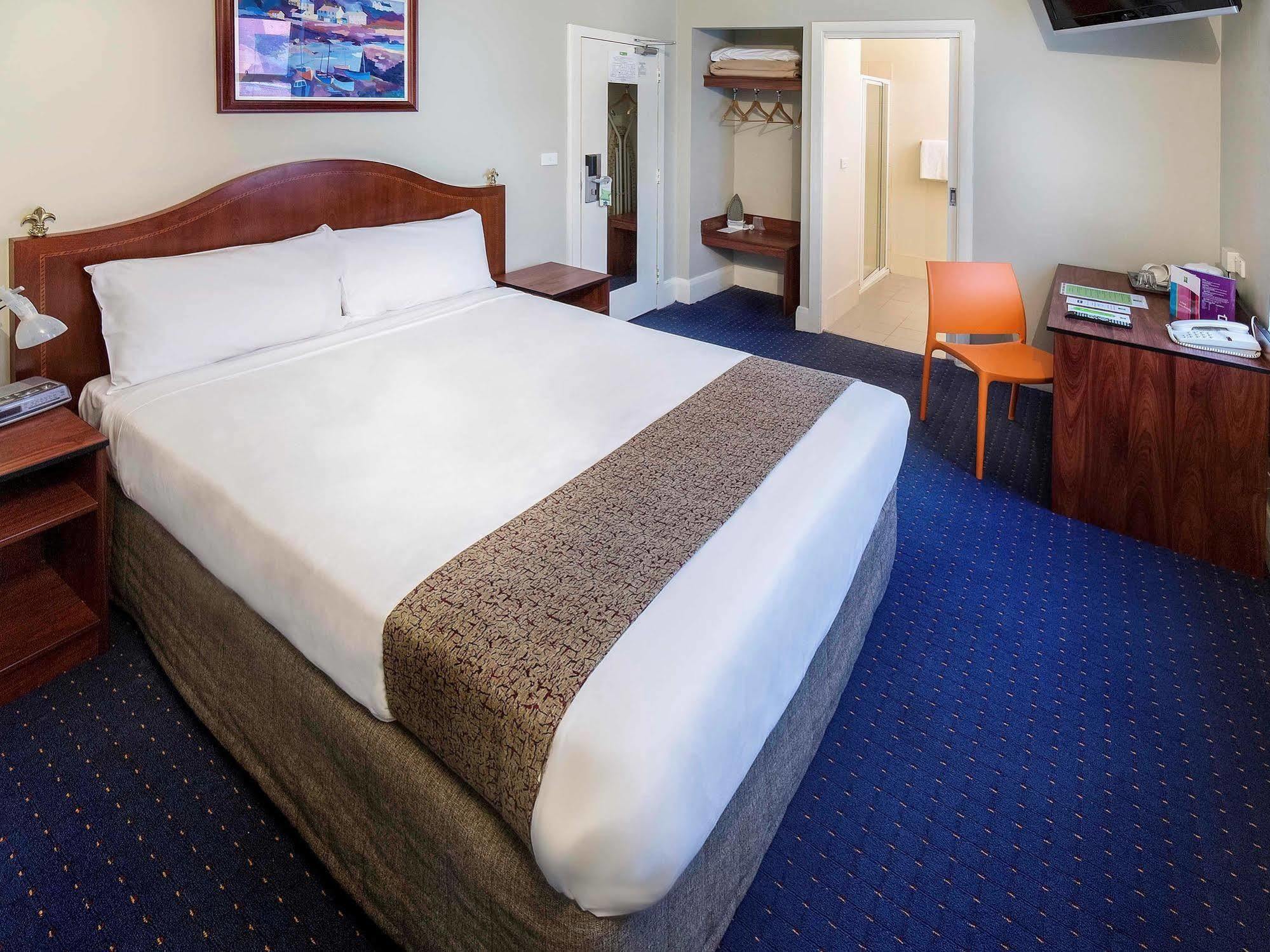 Ibis Styles Kingsgate 3*
