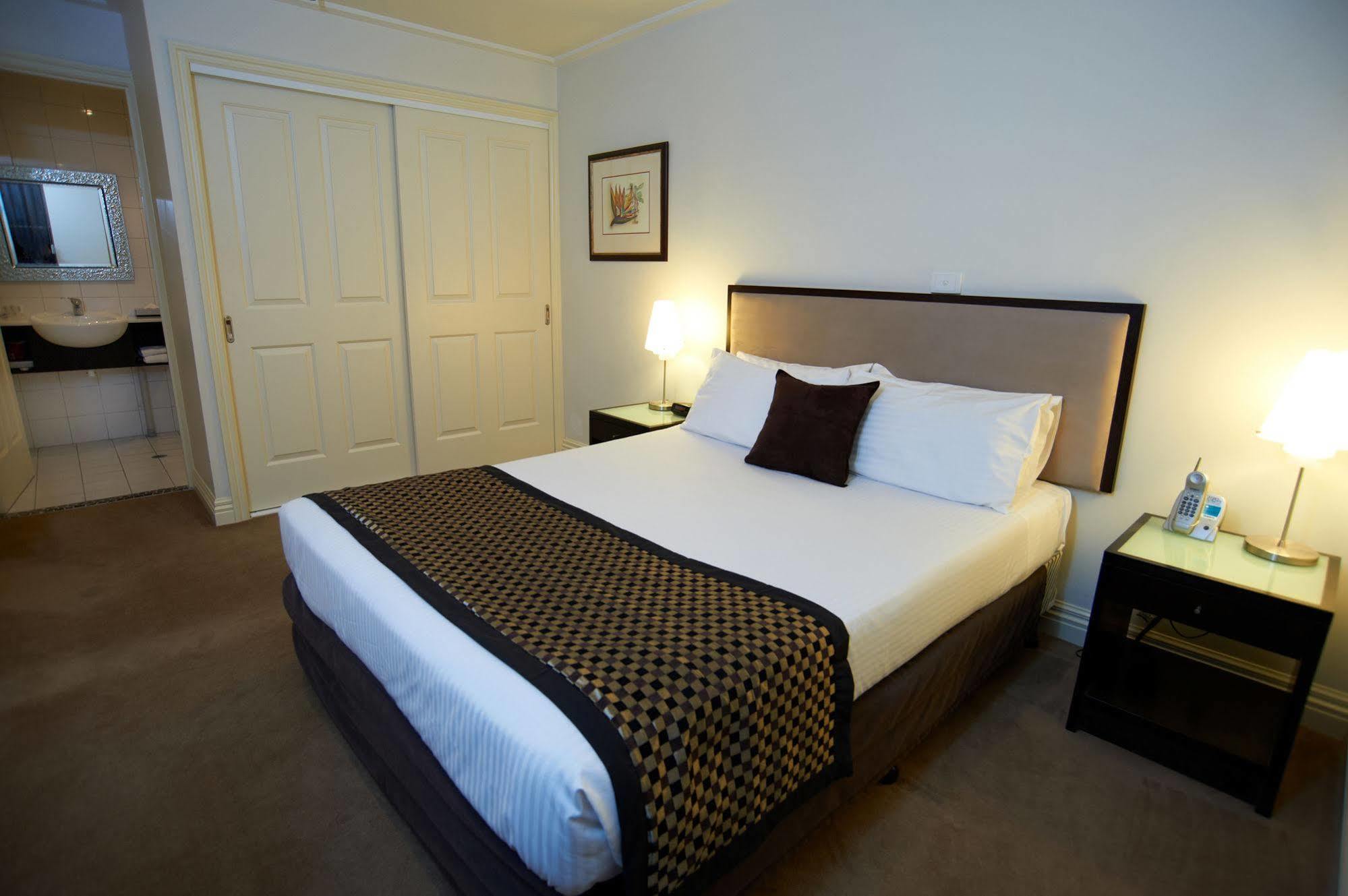 Aparthotel Quest Gordon Place 4*