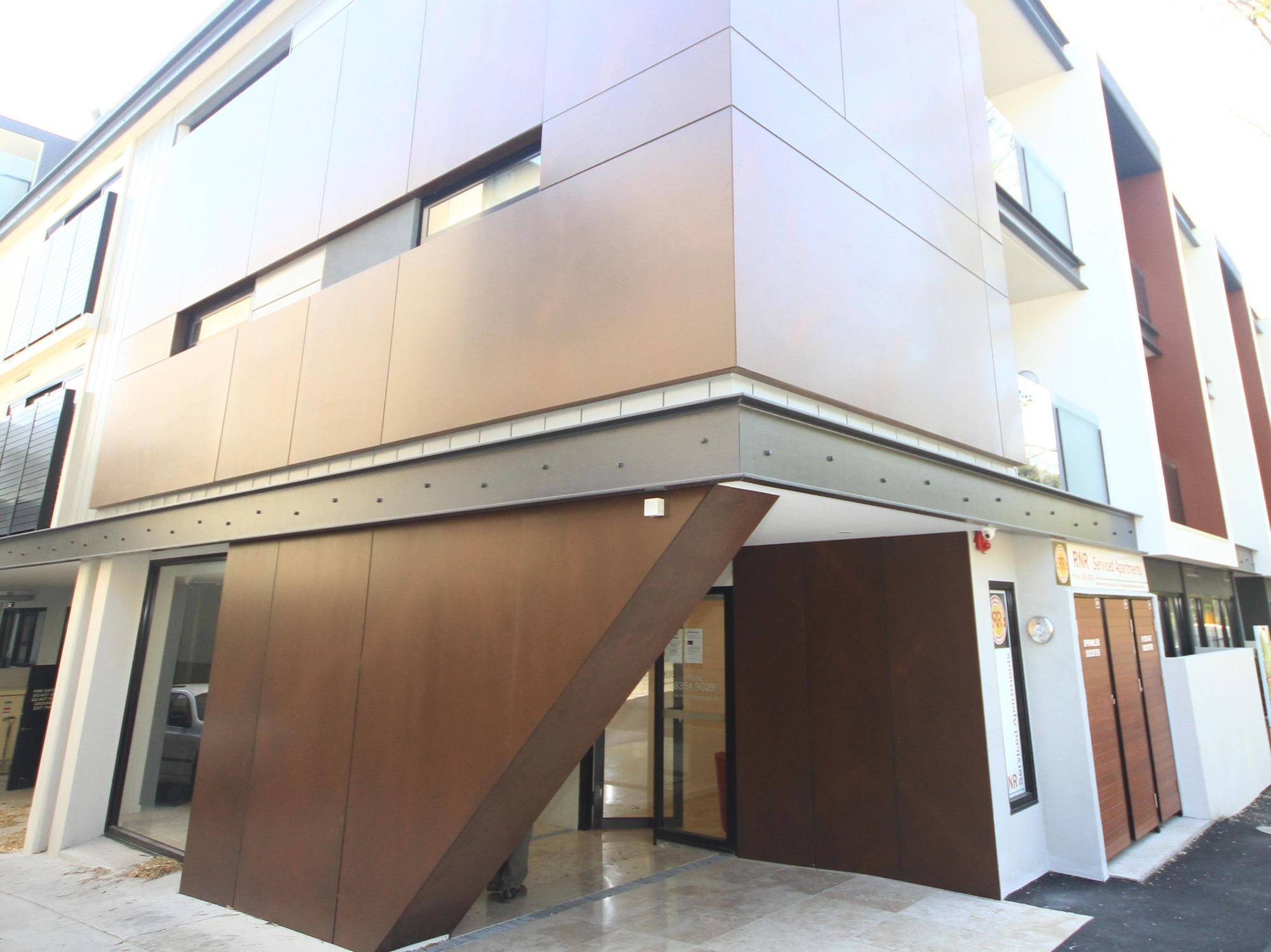 Rnr Serviced North Aparthotel 4*