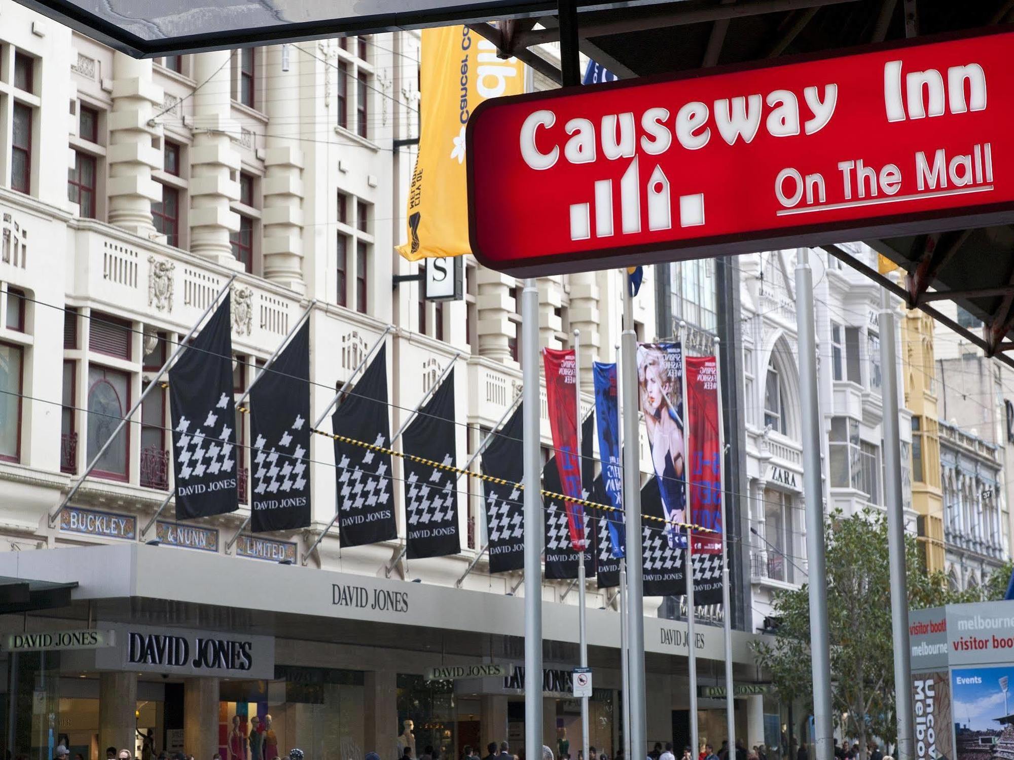 Causeway On The Mall Melbourne