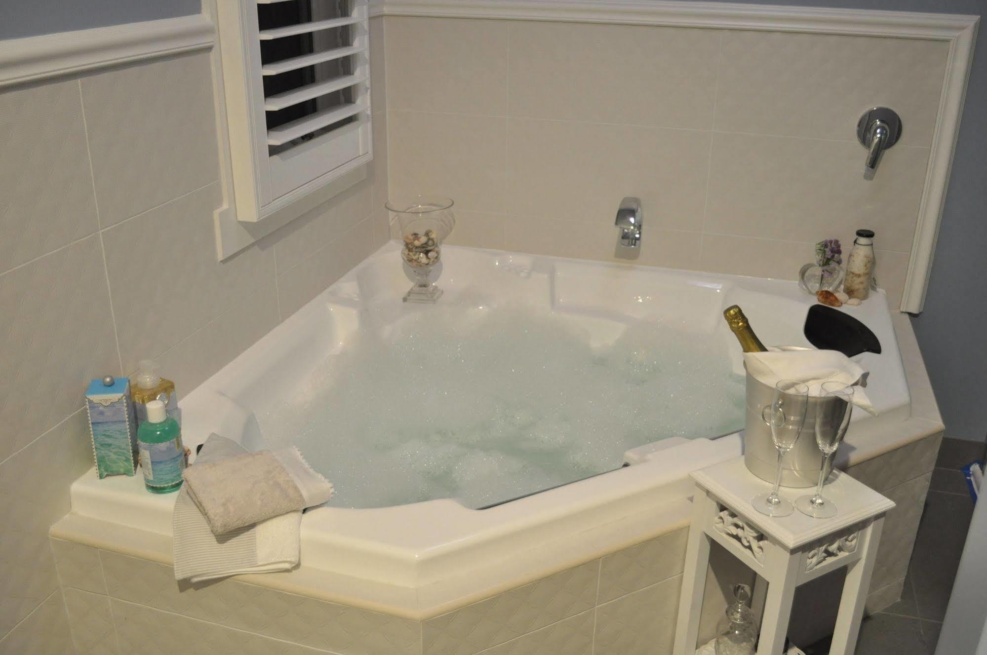 Sailaway House Bed & Breakfast