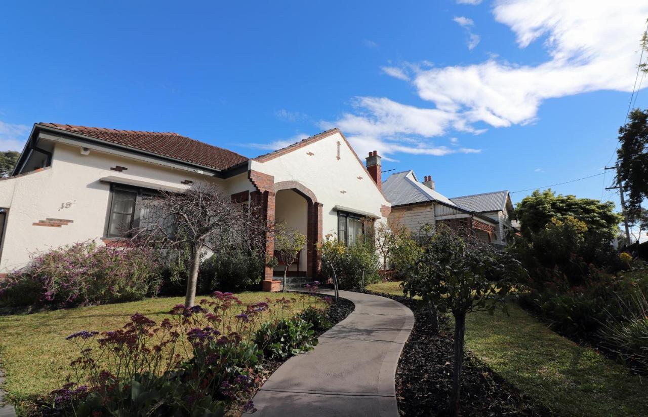 Brunswick Renaissance - Parking, Garden, Bath, Family Holiday home *