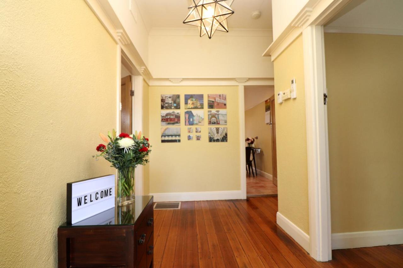 Brunswick Renaissance - Parking, Garden, Bath, Family Holiday home Melbourne