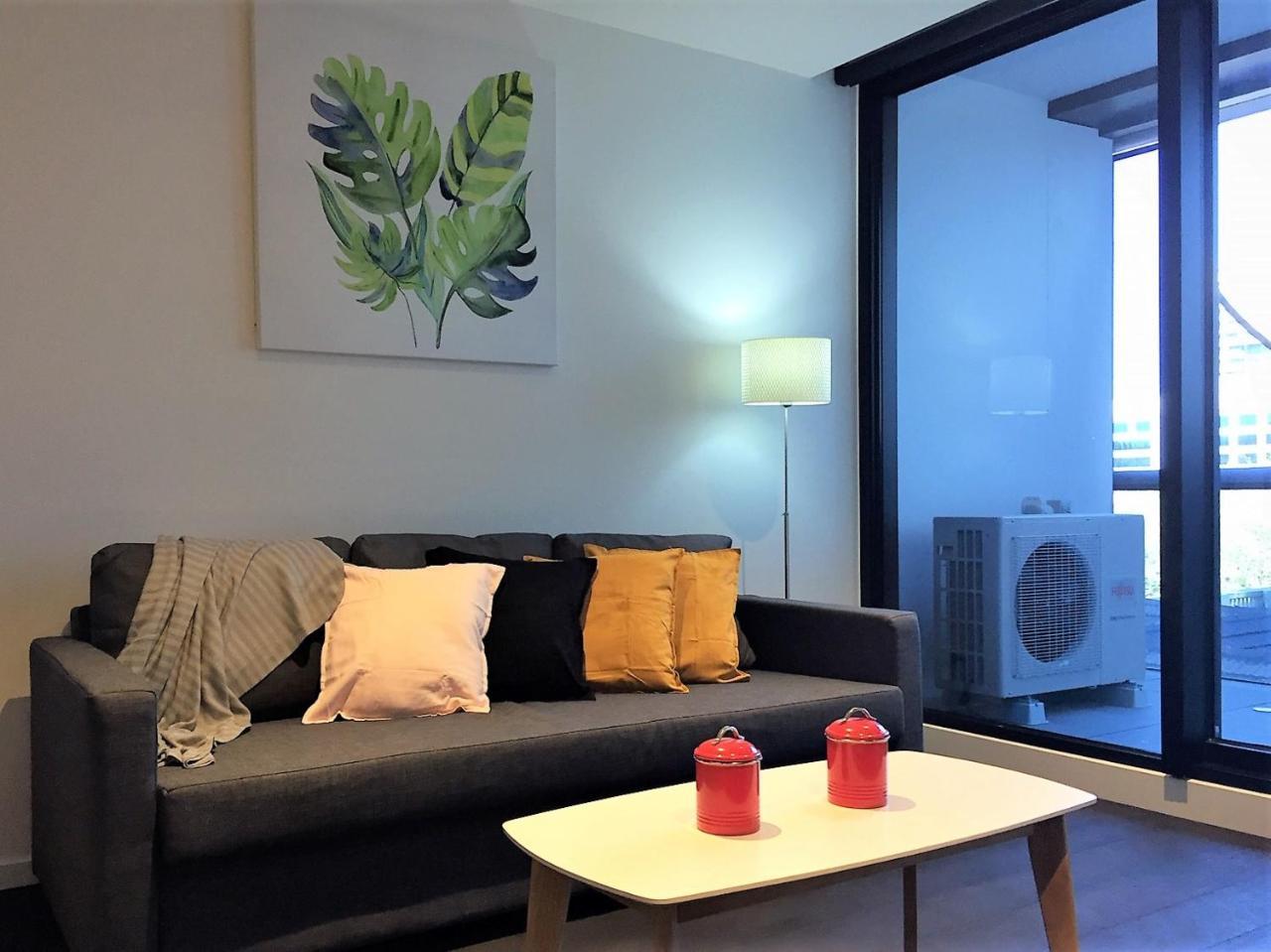 Readyset Opera Apartment
