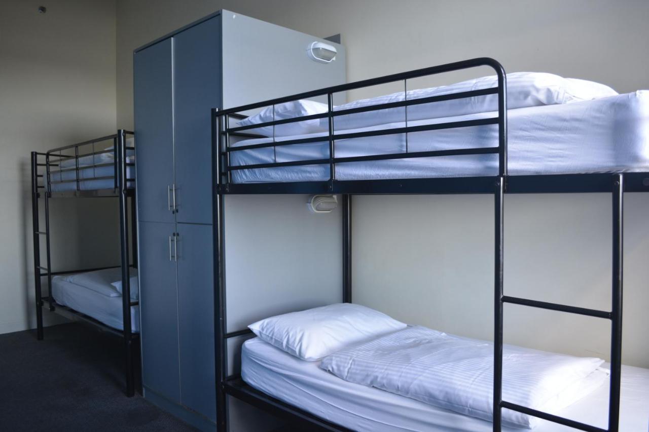 Urban Hostel *
