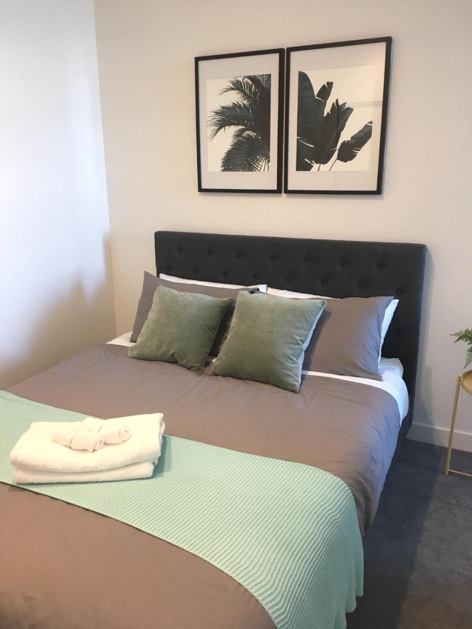 Shadow Play 2bed Ocean View Melbourne