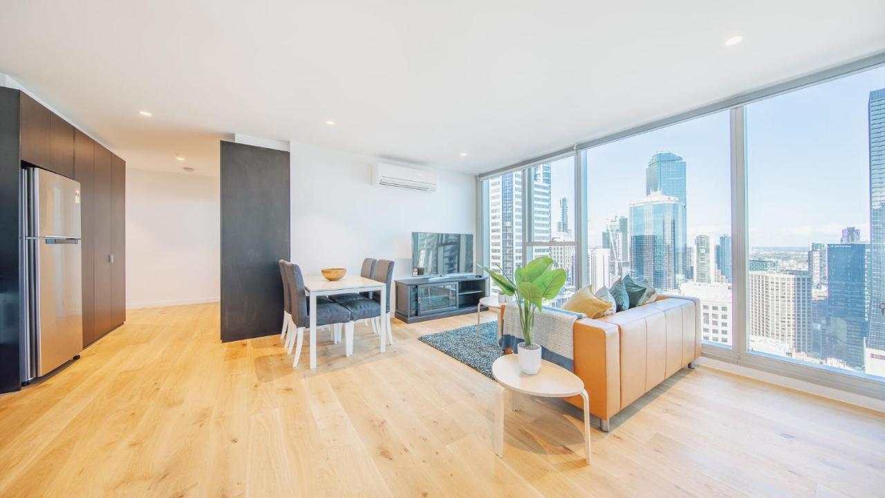 Magnificent 2-bedroom - Skyline View, Cbd Location Apartment *