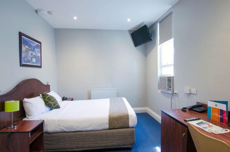 Ibis Styles Kingsgate 3*