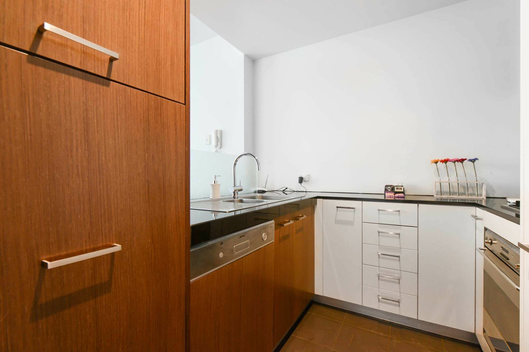 Urbanminder @ Docklands Apartment