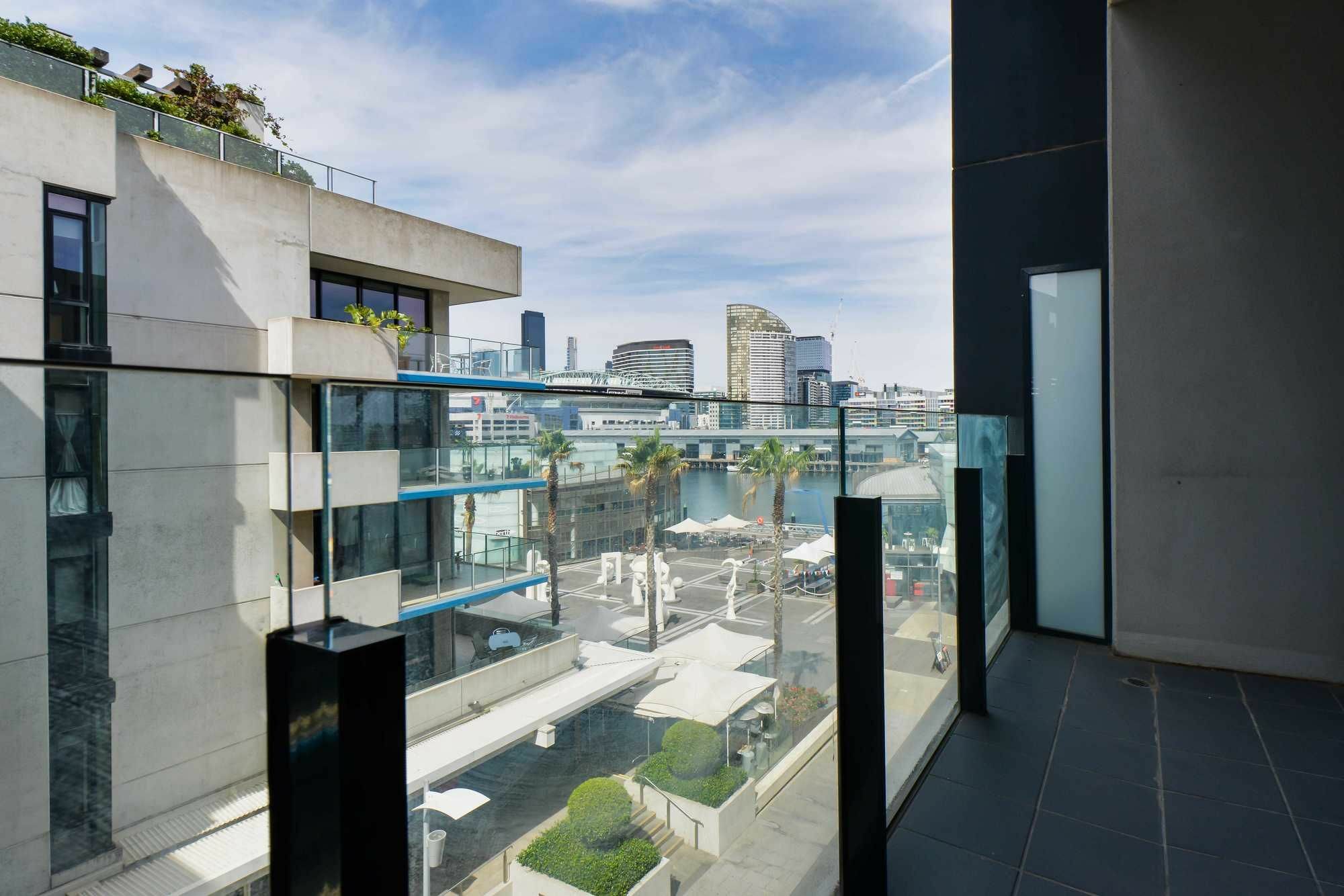 Urbanminder @ Docklands Apartment *
