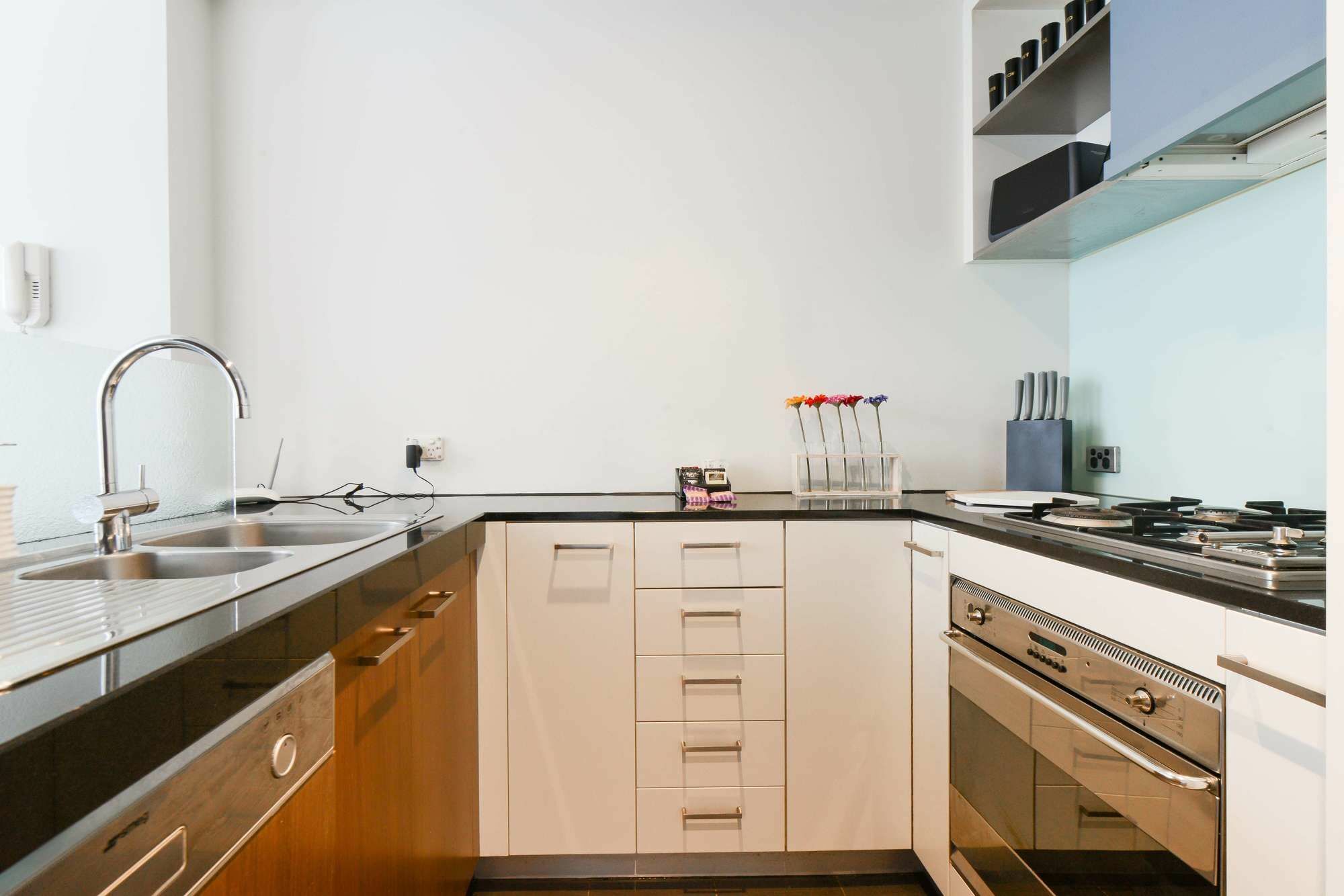 Urbanminder @ Docklands Apartment *