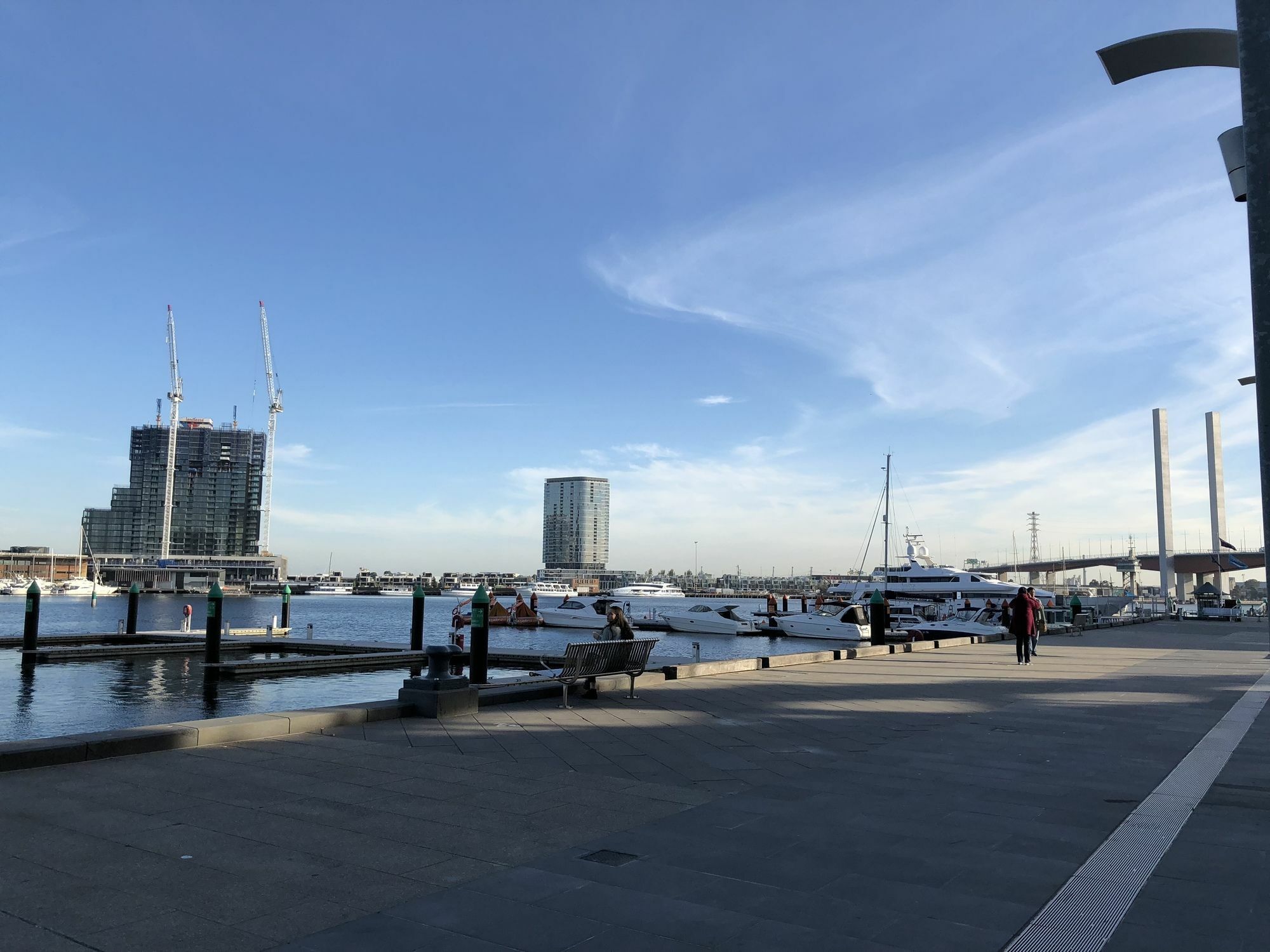 Explore Docklands Lovely Lvl8 *