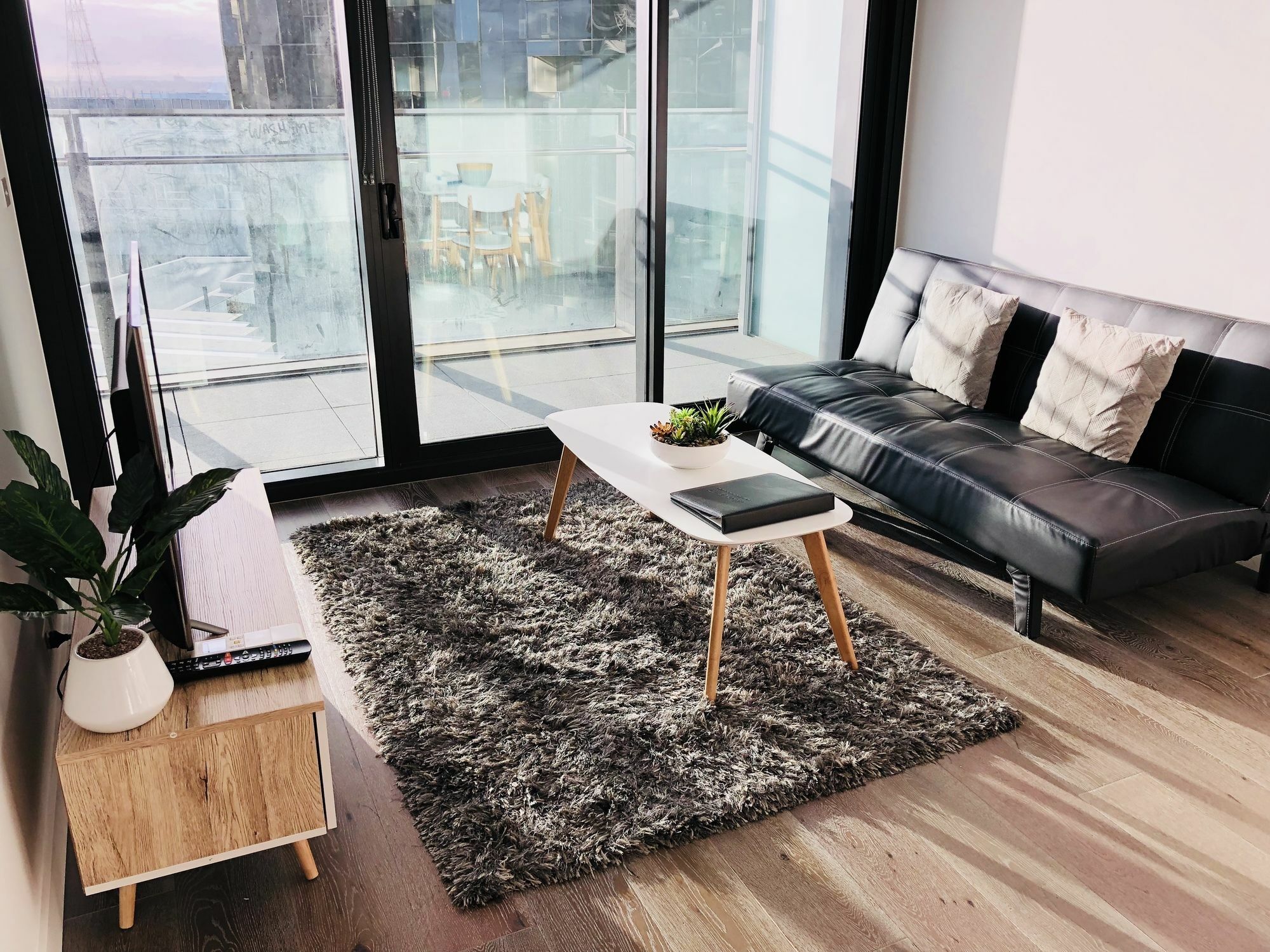 Explore Docklands Lovely Lvl8 Melbourne