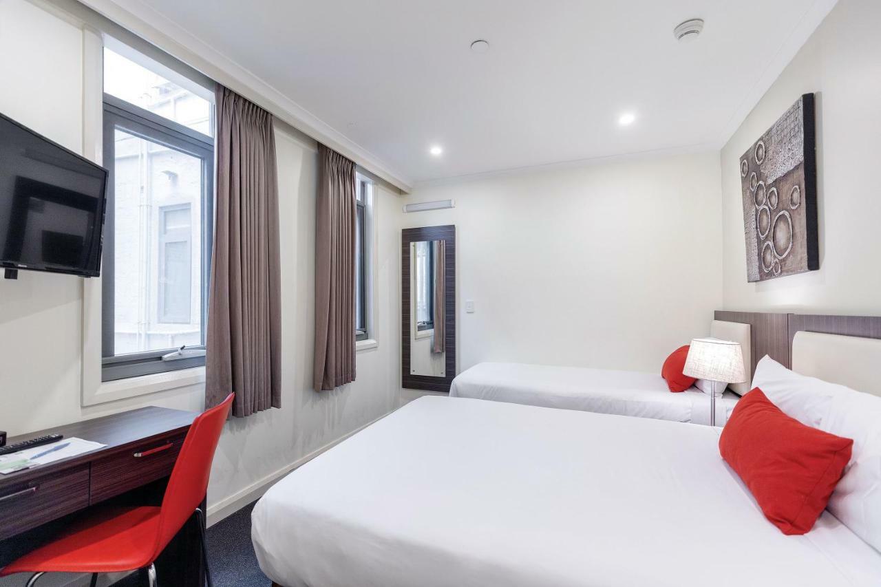 Hotel Ibis Styles Kingsgate 3*