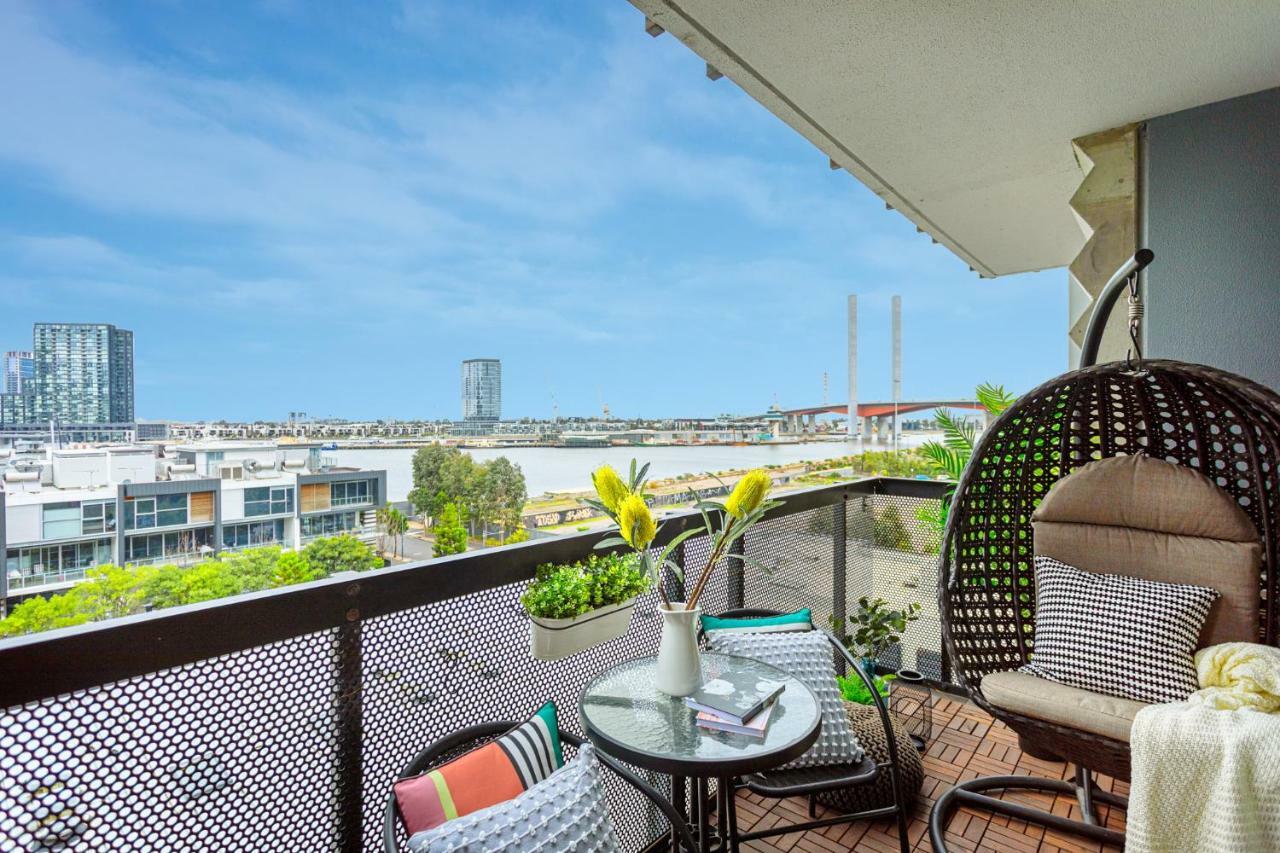 Water Views Lovely 2brs Free Tram Zone Close To Everything * Melbourne