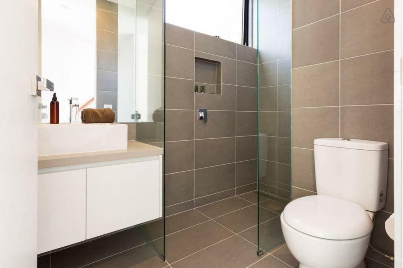 Bed & Breakfast Lola Three Levels Of Style With Rooftop Terrace Melbourne