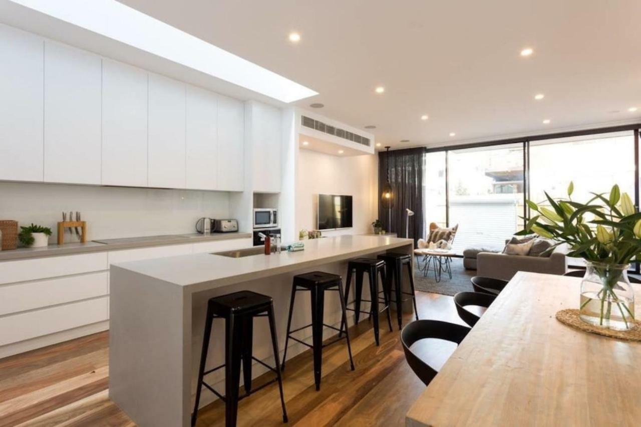 Lola Three Levels Of Style With Rooftop Terrace Bed & Breakfast Melbourne