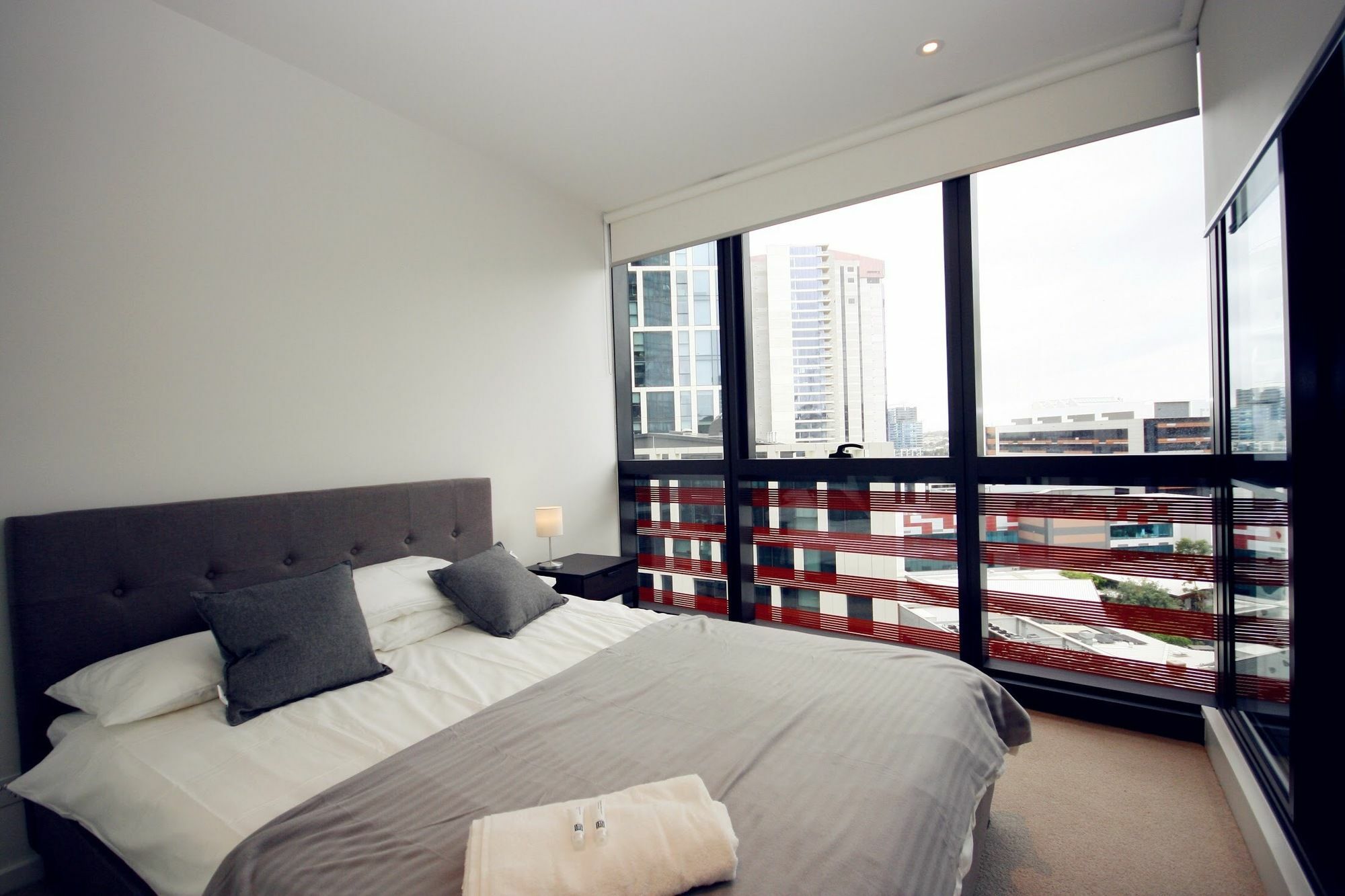 Onelife Docklands Luxury * Melbourne