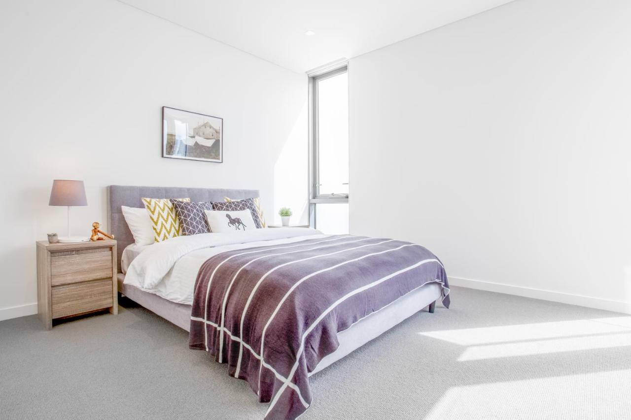 Docklands Waterfront Luxury Apartment Melbourne