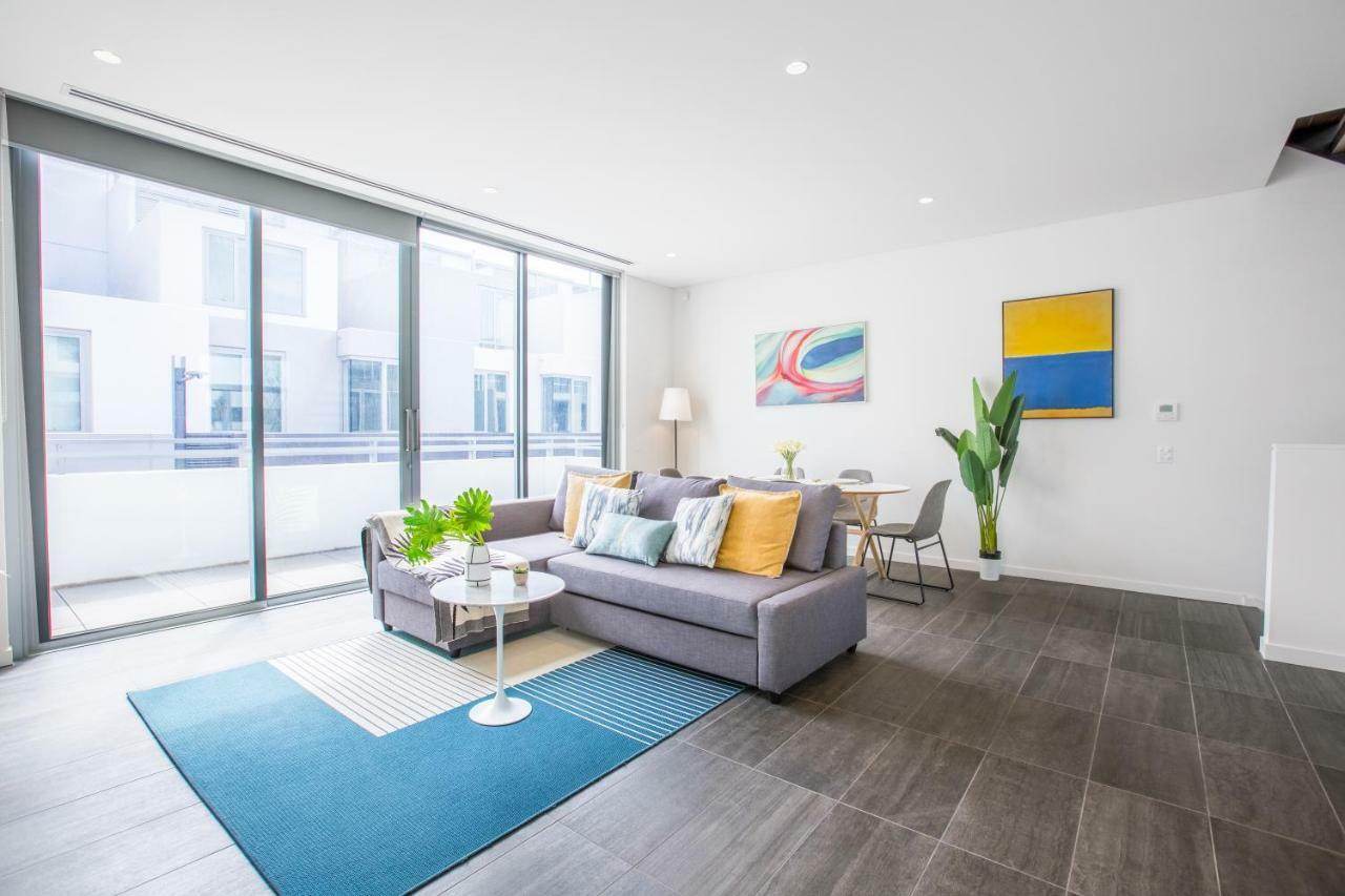 Docklands Waterfront Luxury Melbourne