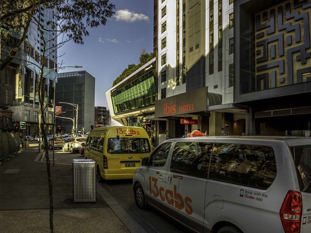 Ibis And Aparthotel Melbourne