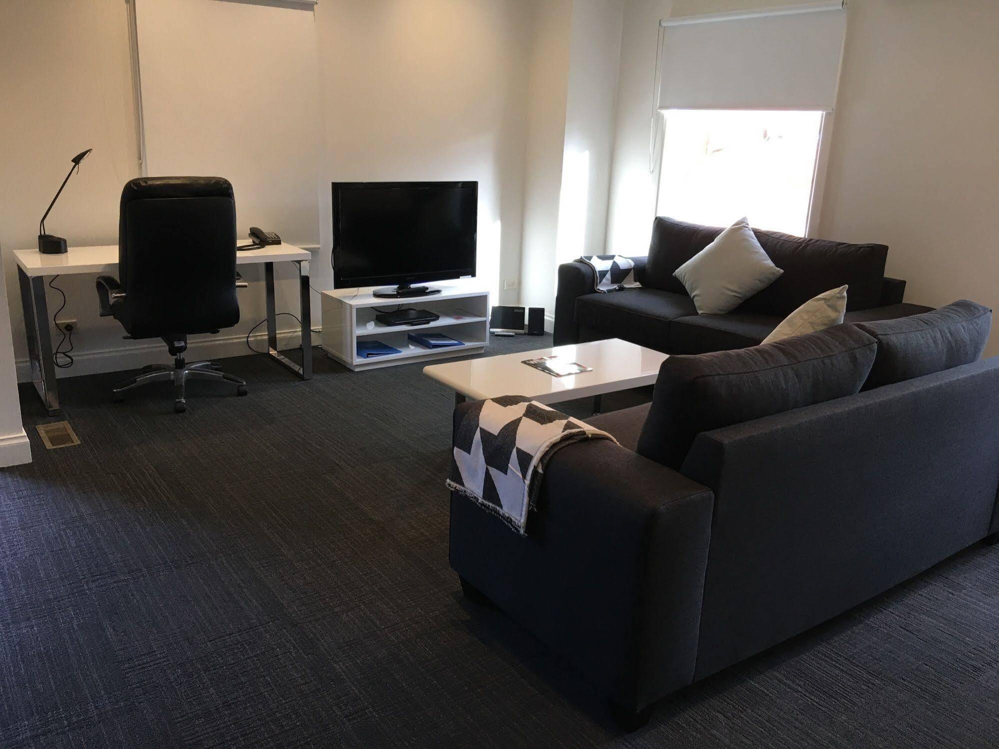 Hotel Kimberley Gardens Hotel, Serviced And Serviced Melbourne