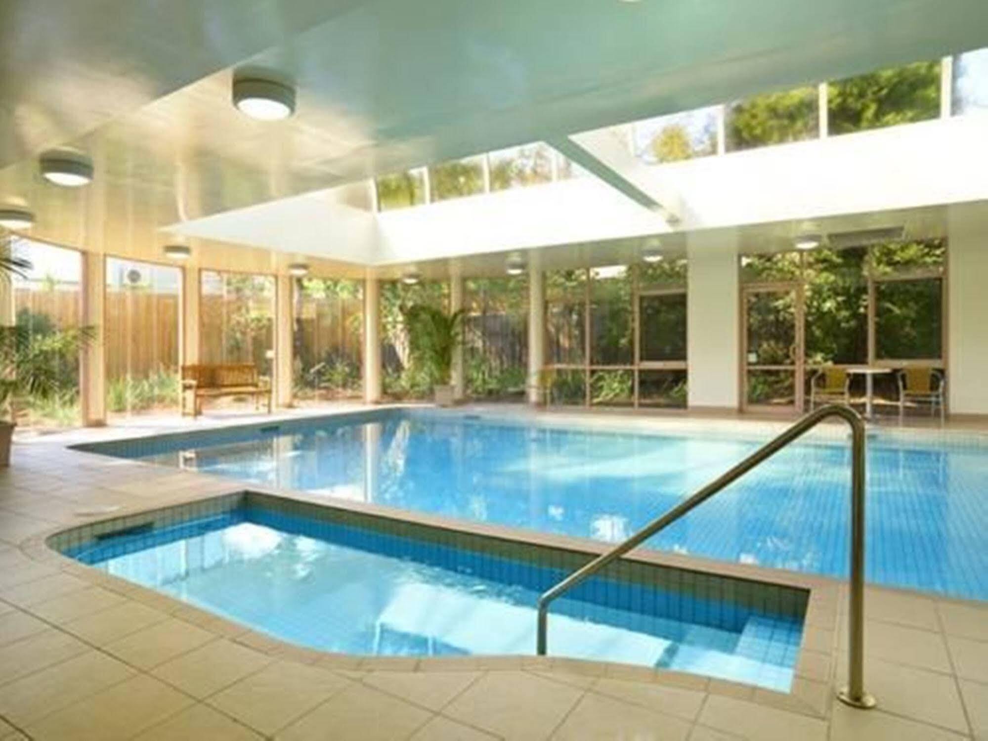 Kimberley Gardens Hotel, Serviced And Serviced