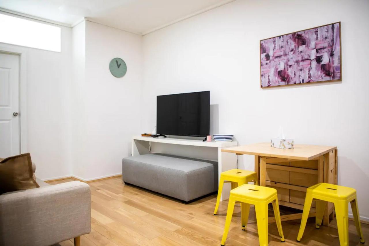 Apartment Cozy 3 Bedroom In The Heart Of Cbd Melbourne