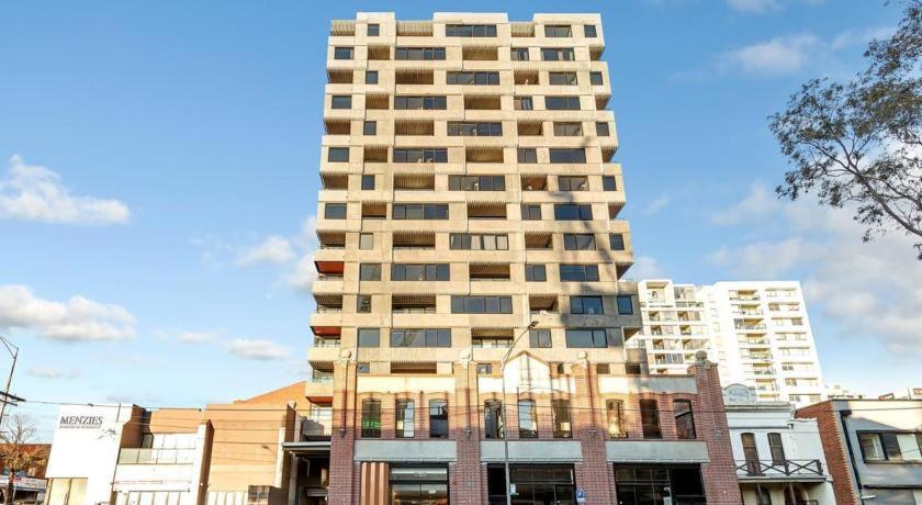 Bond Quarter Loft