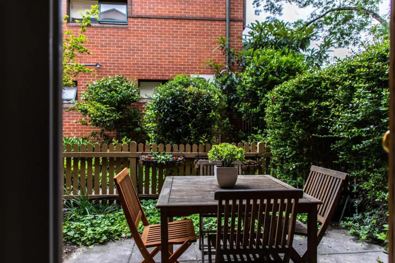 Luxury Spacious 2 Bedroom Fitzroy Apartment Melbourne