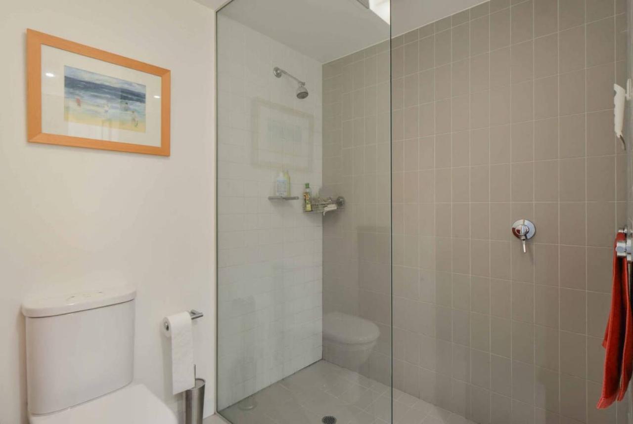 Hazel Chapel St Socialite. Pool, Spa & Gym Apartment Melbourne