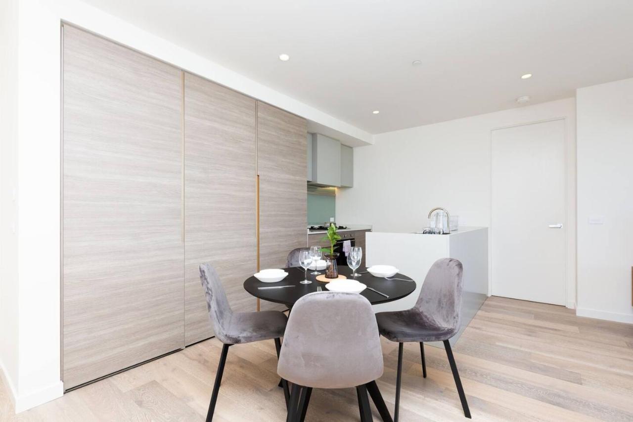 The Lively 2bed 2 Bath @footscray Apartment