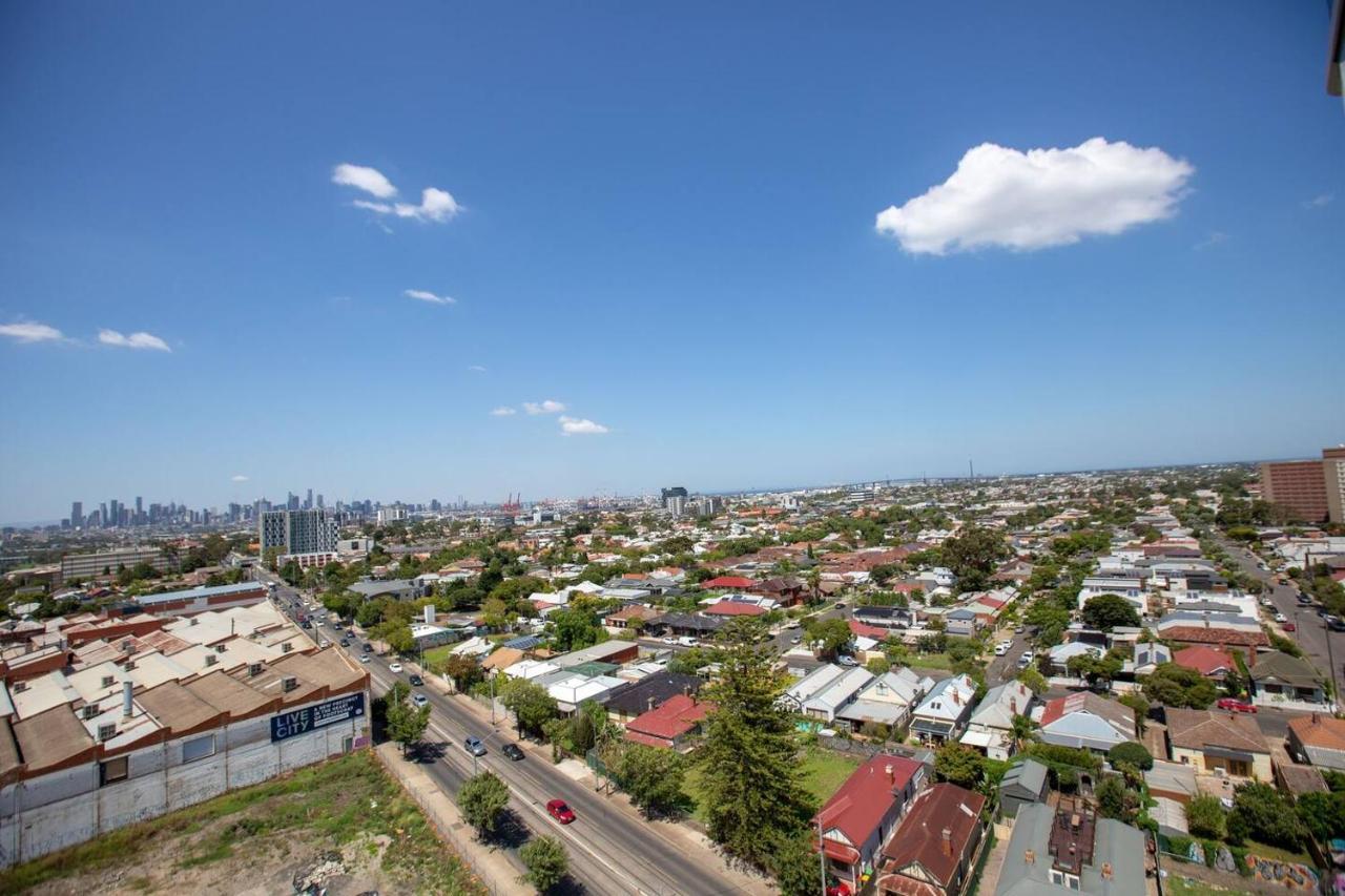 The Lively 2bed 2 Bath @footscray *