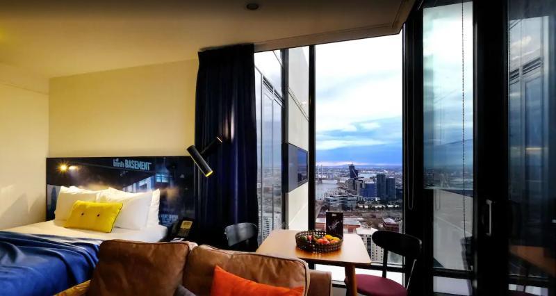 Hotel Avani Jazz Corner Residences 4*